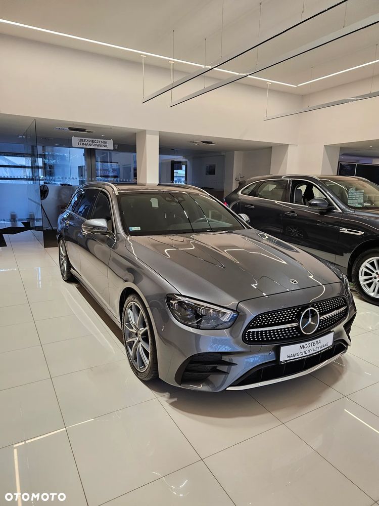 Mercedes-Benz E-Class 2021 photo 4