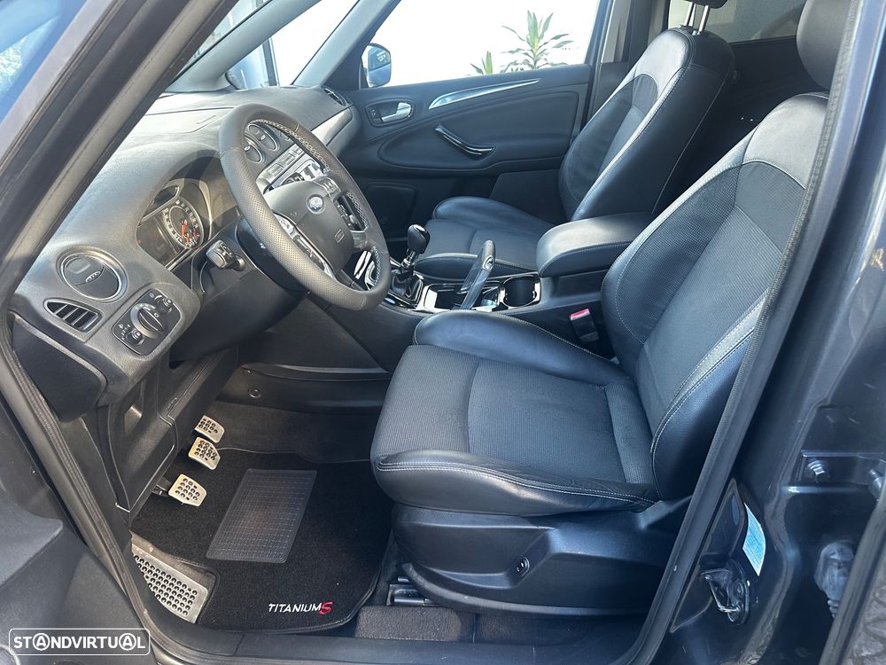 Ford S-Max 2.0 TDCi Titanium 7L - 26