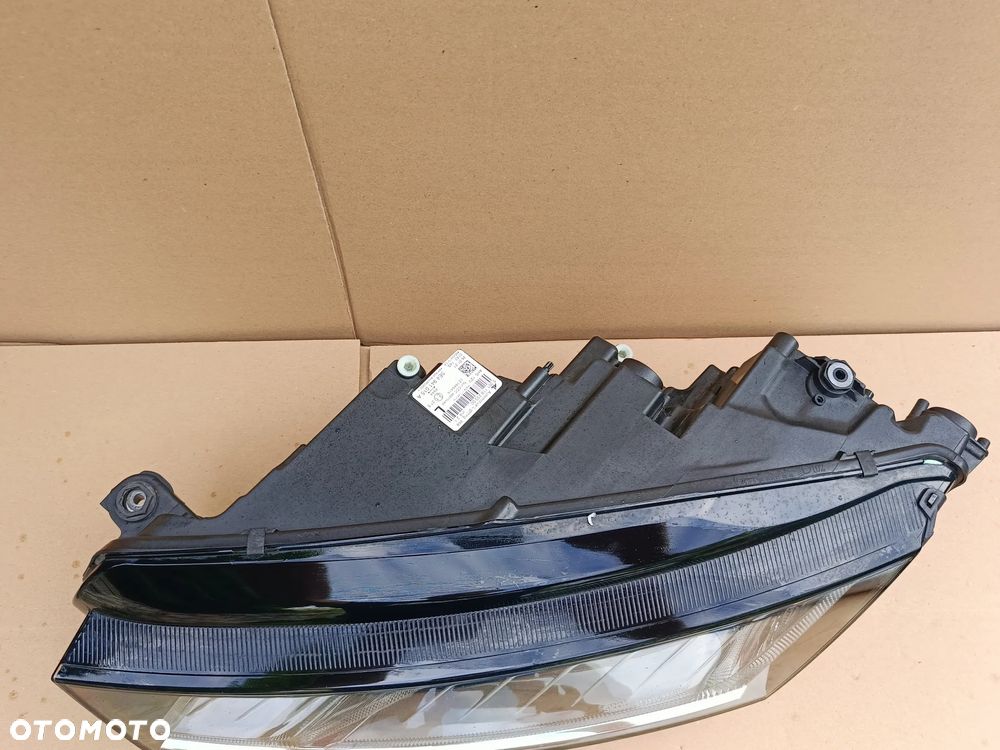 Full Led przedni lewy Crystal Skoda Octavia IV 4 lampa 5E4941015A - 2