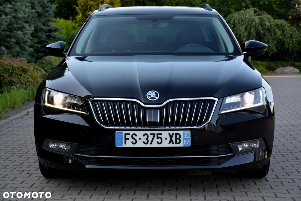 Skoda Superb 2.0 TDI DSG Ambition - 25