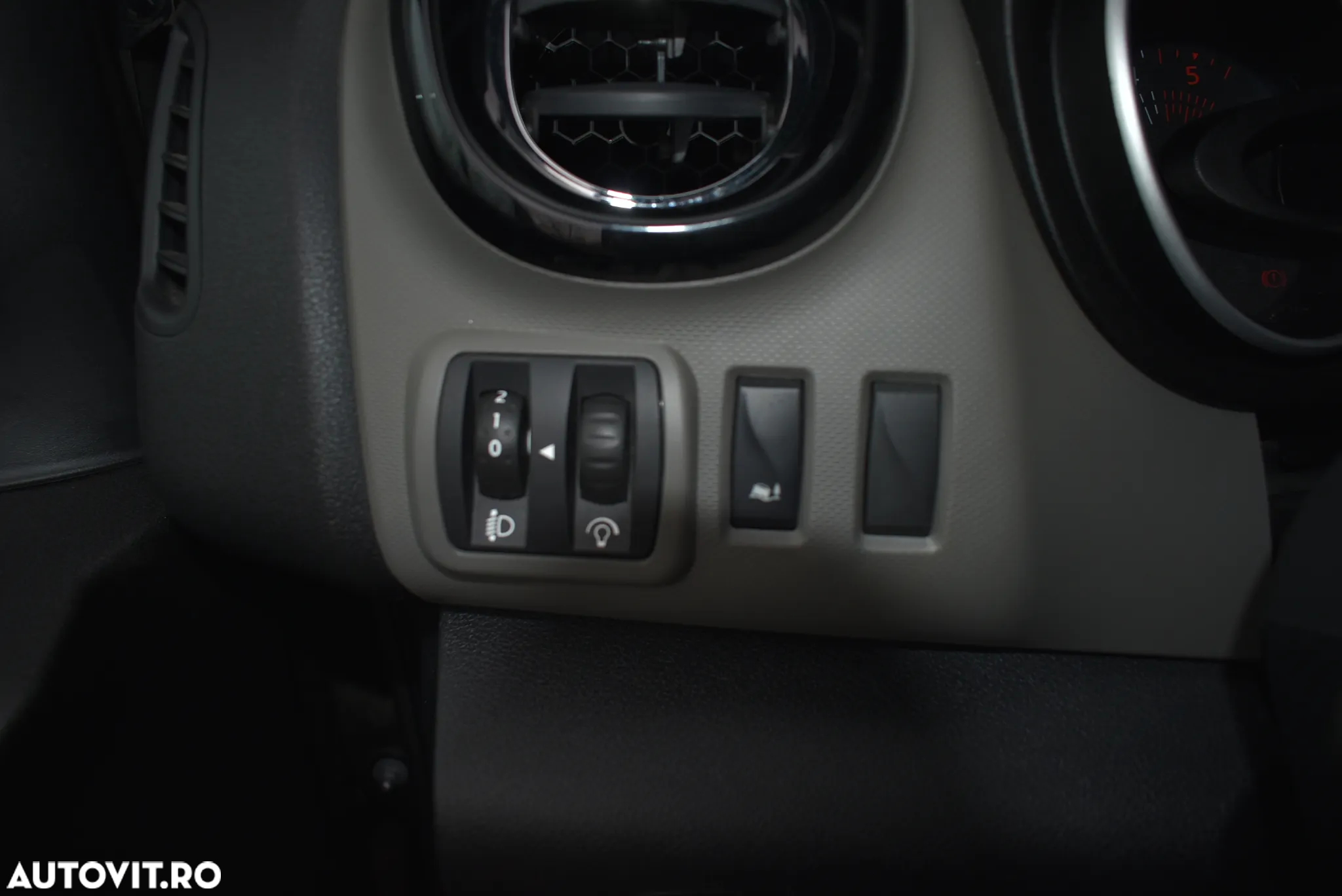 Renault Trafic - 25