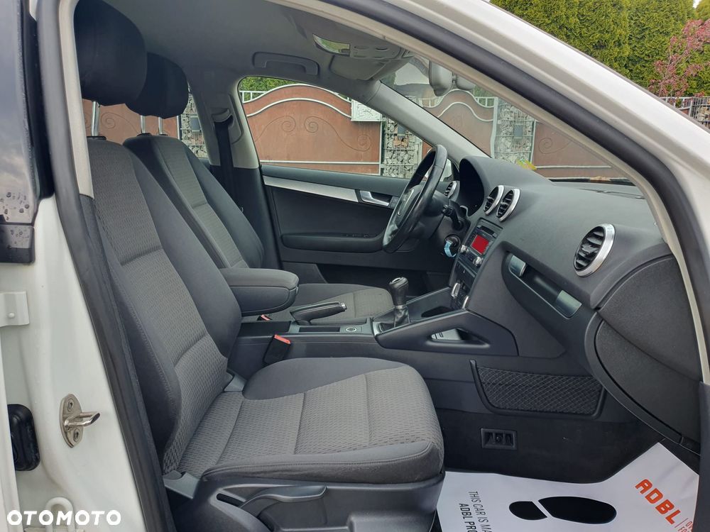 Audi A3 Sportback 1.4 TFSI S Line Sportpaket plus - 10