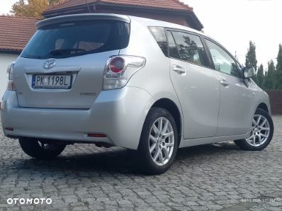 Toyota Verso 2010 photo 3