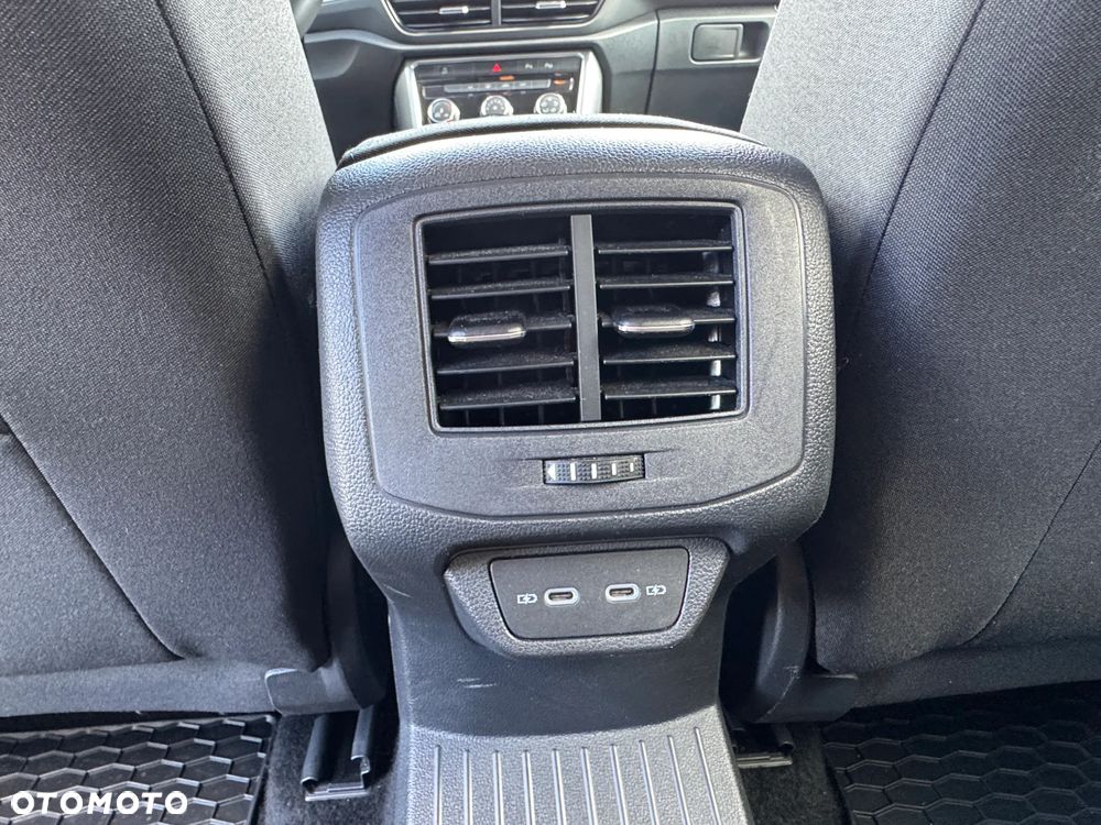Volkswagen T-Roc 1.5 TSI Life DSG - 28