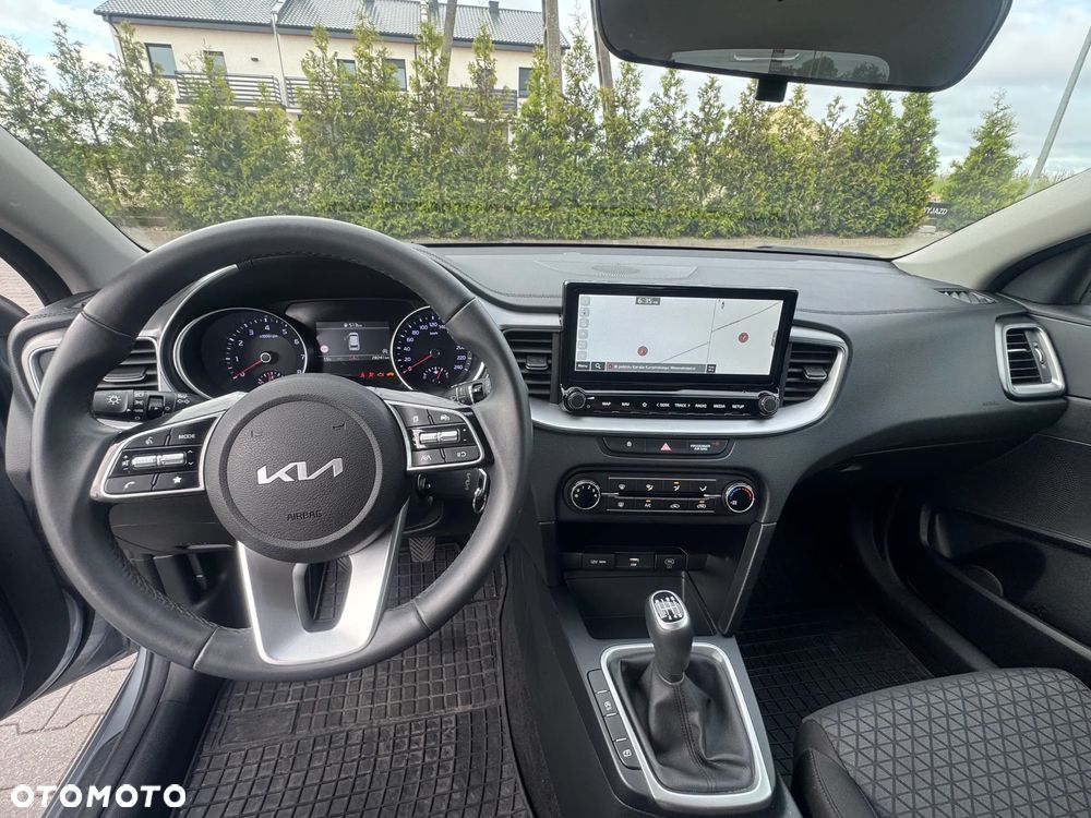 Kia Ceed 1.5 T-GDI M - 10