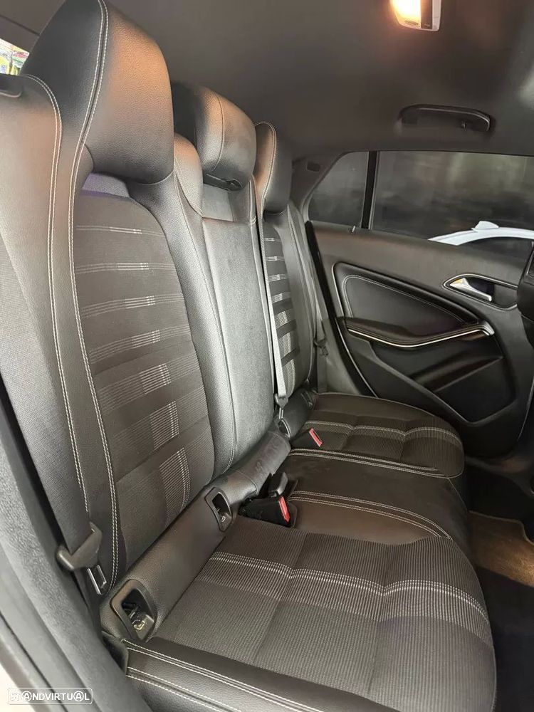 Mercedes-Benz CLA 180 d Shooting Brake AMG Line - 8