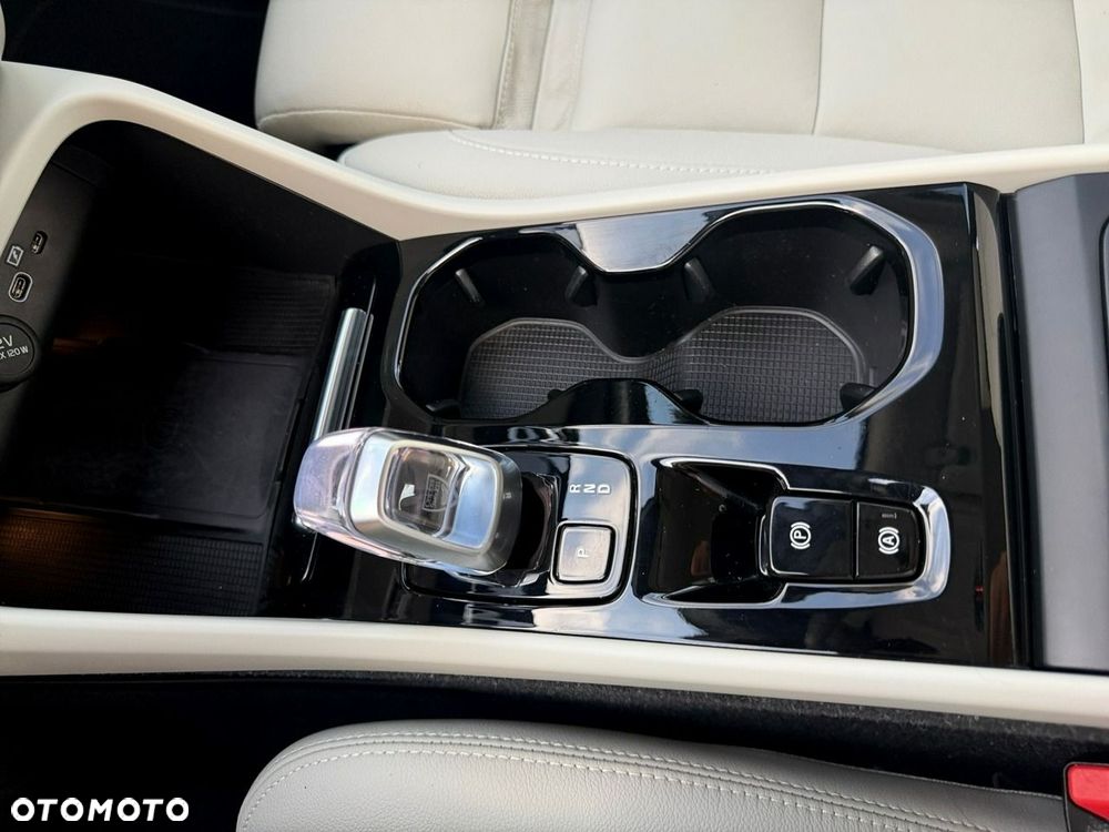 Volvo XC 40 - 31