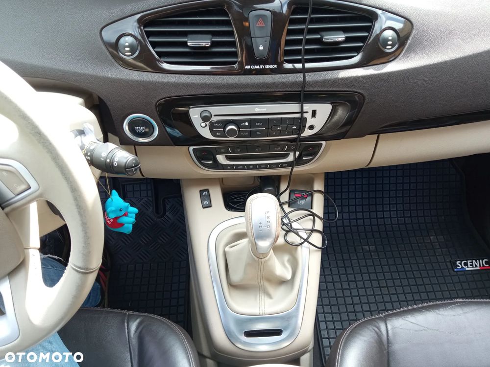 Renault Grand Scenic - 12