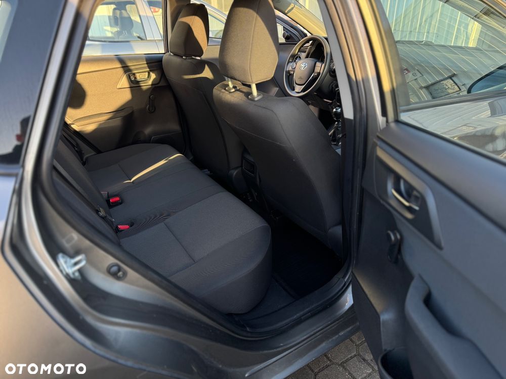 Toyota Auris 1.33 VVT-i Comfort - 13