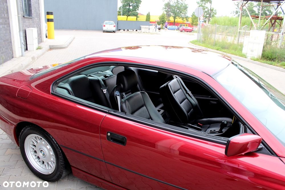 BMW Seria 8 - 12