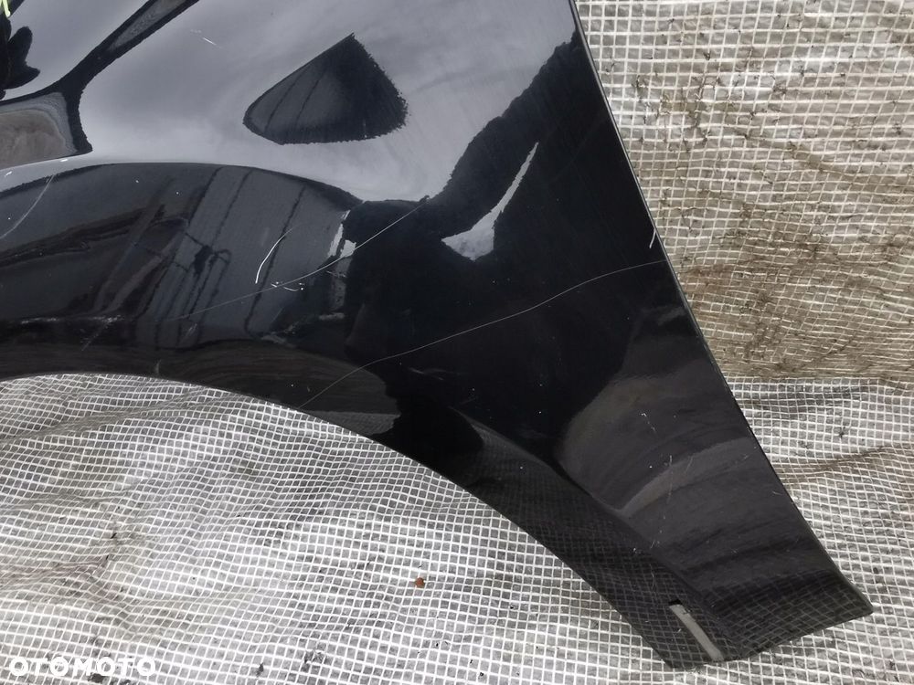 MERCEDES ML W164 05-11 BŁOTNIK PRZEDNI LEWY PRZÓD KOD LAKIERU 197 - 11
