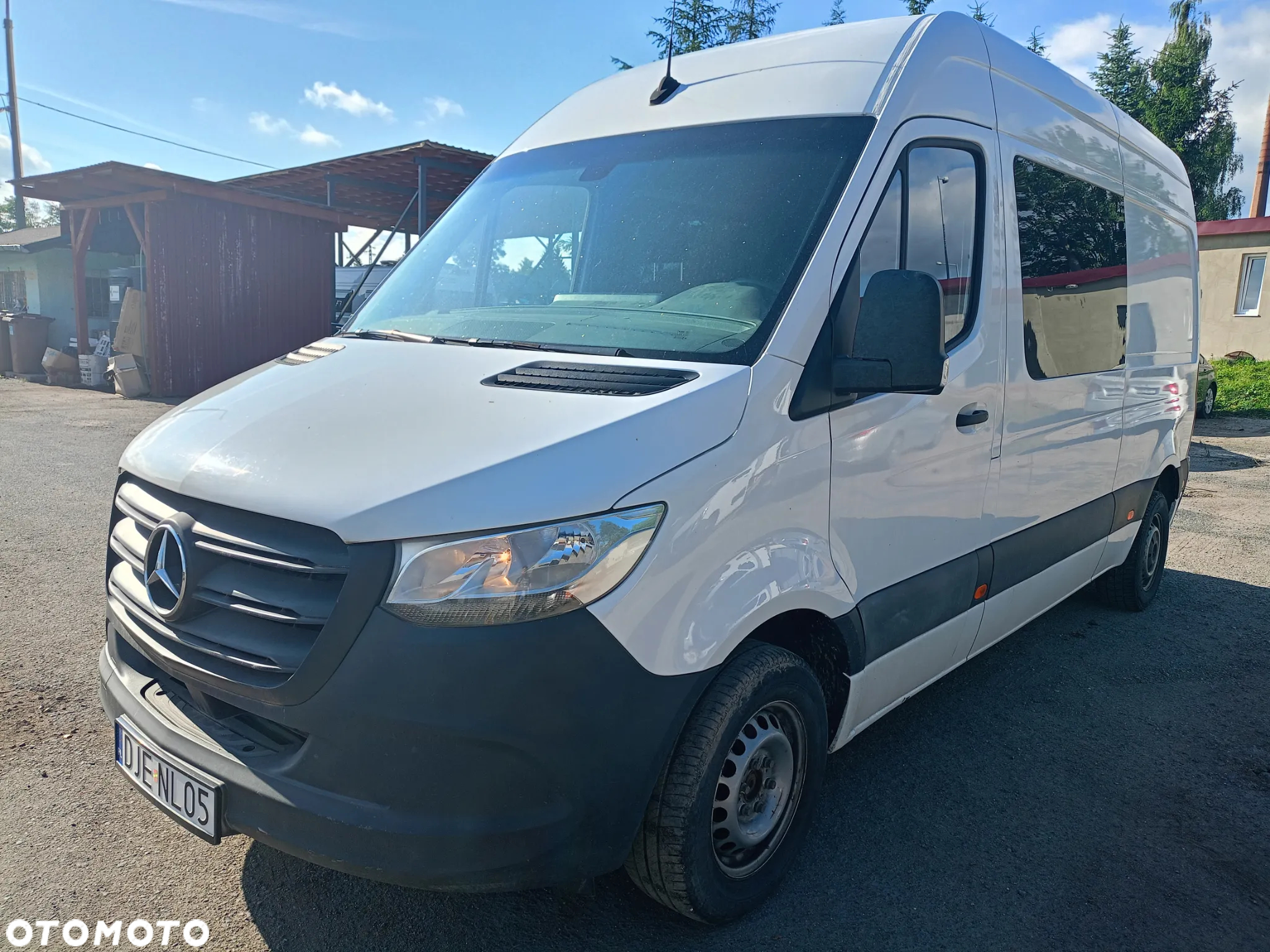 Mercedes-Benz Sprinter - 2