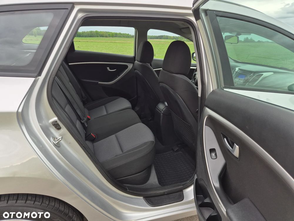 Hyundai i30 1.6 CRDi Comfort - 18