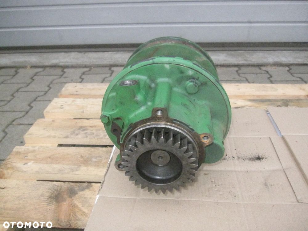 John Deere wariator wentylatora RE335473 - 3