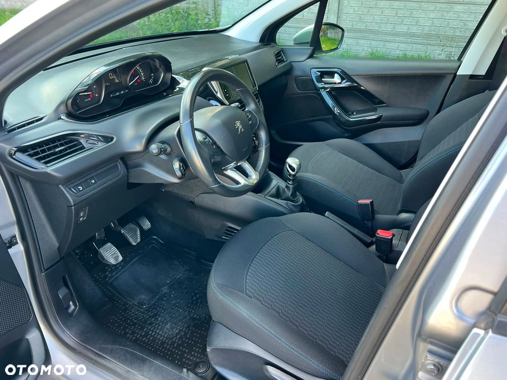 Peugeot 208 BlueHDi 100 Active Pack - 20