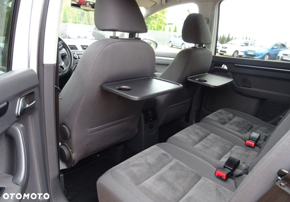 Volkswagen Touran 2.0 TDI DPF Highline - 7