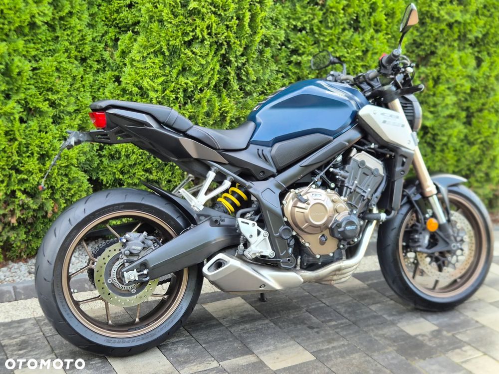 Honda CB - 3