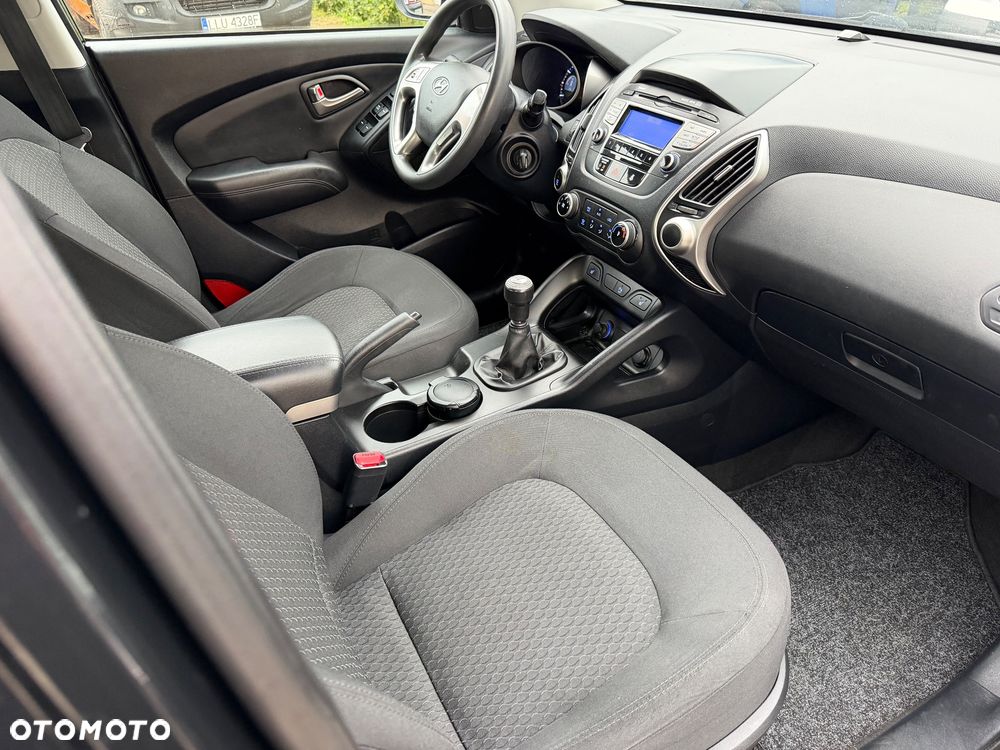 Hyundai ix35 2.0 2WD Style - 19