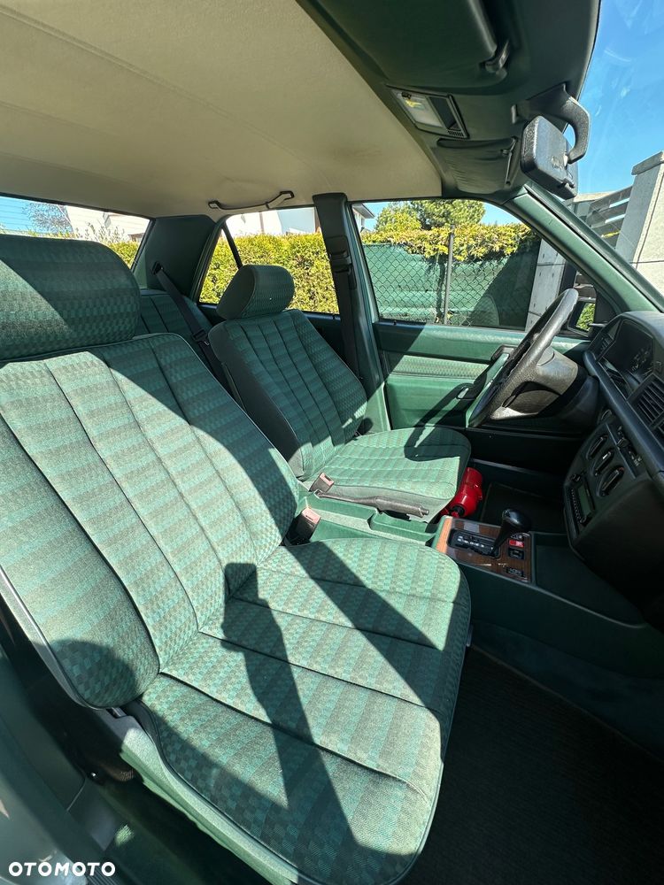 Mercedes-Benz W201 (190) - 7