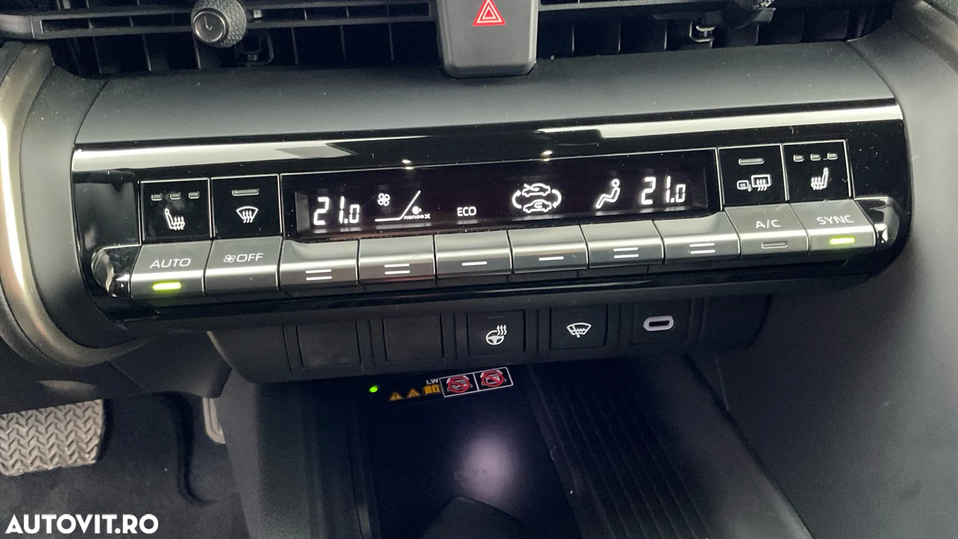 Toyota C-HR 2.0 PHEV 223 CP 4x2 CVT Exclusive - 36