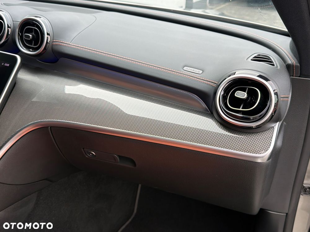 Mercedes-Benz Klasa C 300 d 9G-TRONIC AMG Line - 25