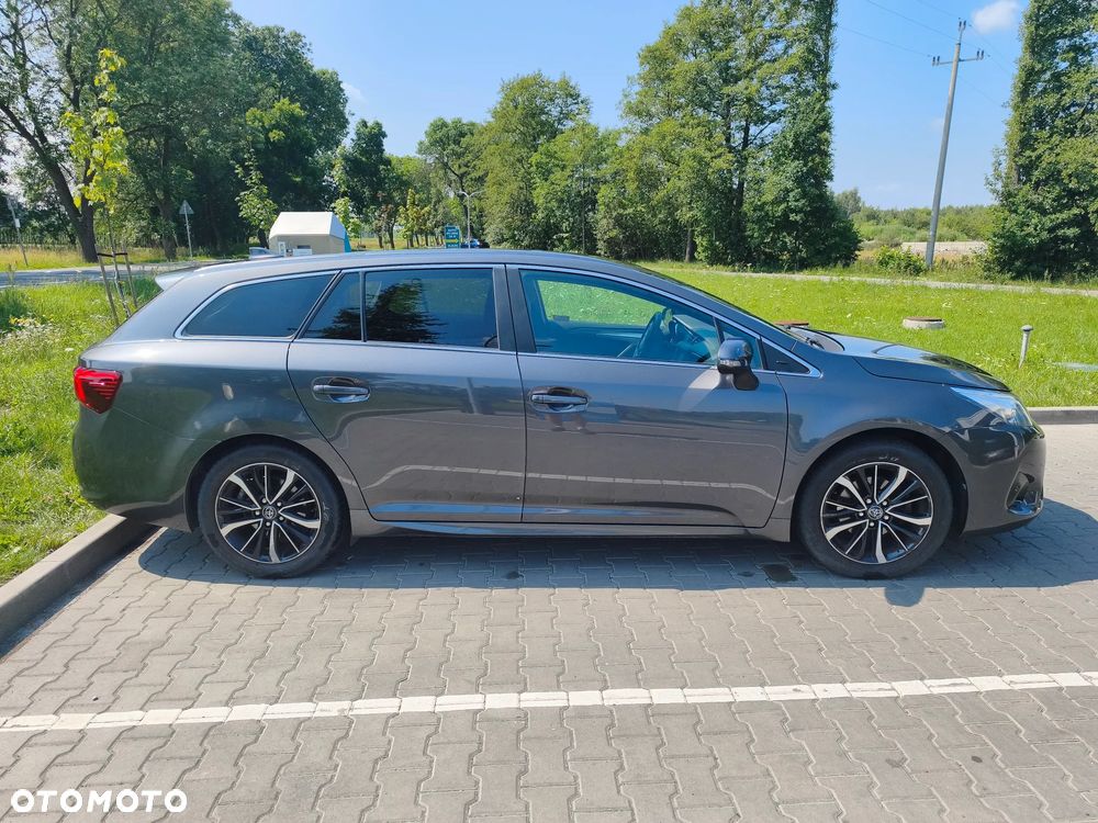 Toyota Avensis 2.0 Prestige MS - 6