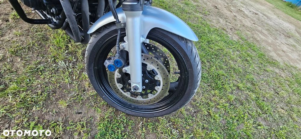 Yamaha FZS - 3
