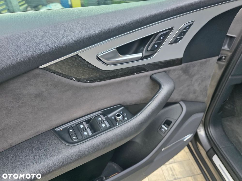 Audi Q7 - 12