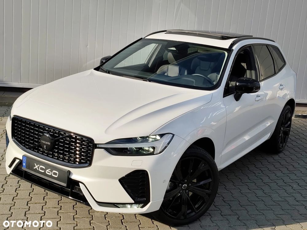 Volvo XC 60 B5 B AWD Ultimate Black Edition - 11