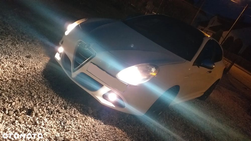 Alfa Romeo Giulietta 2.0 JTDM 16V - 11