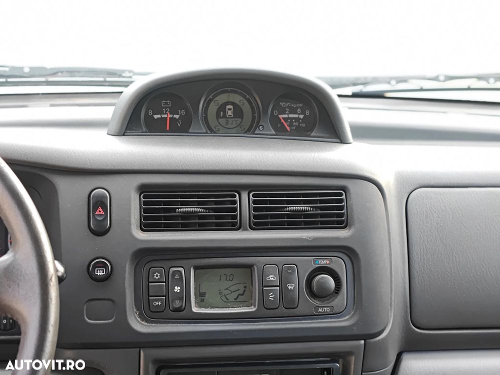 Mitsubishi Pajero Sport 2.5 TD GLS - 18