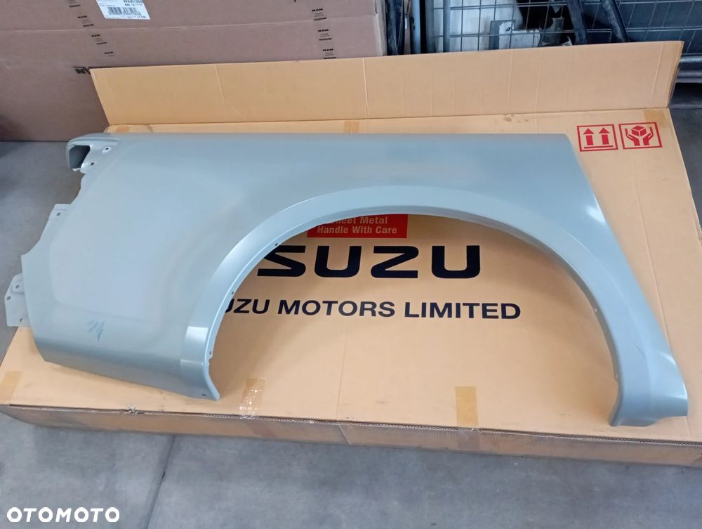 BOTNIK tylny prawy poszycie BŁOTNIKA prawy tył  ISUZU D-max III - 7