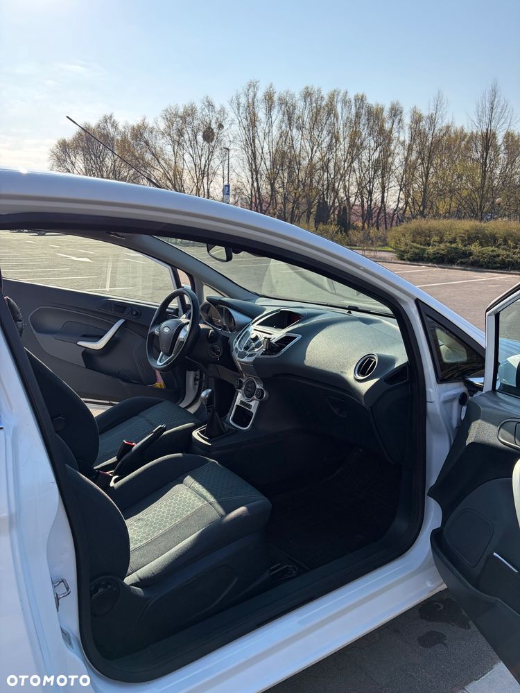 Ford Fiesta 1.4 Titanium - 17