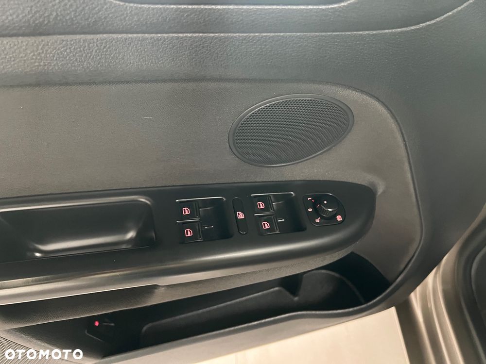 Volkswagen Golf Plus - 24