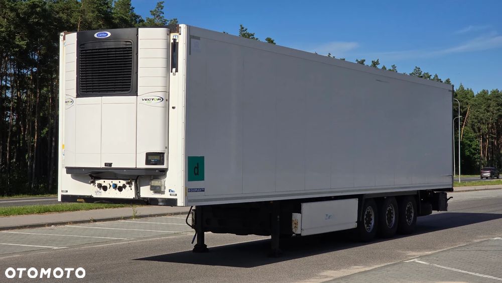 Krone CHŁODNIA / OŚ PODNOSZONA / PALECIARA / 4 RYGLE / AGREGAT CARRIER VECTOR 1550 / ELEKTRYK / DRUKARKA - 10