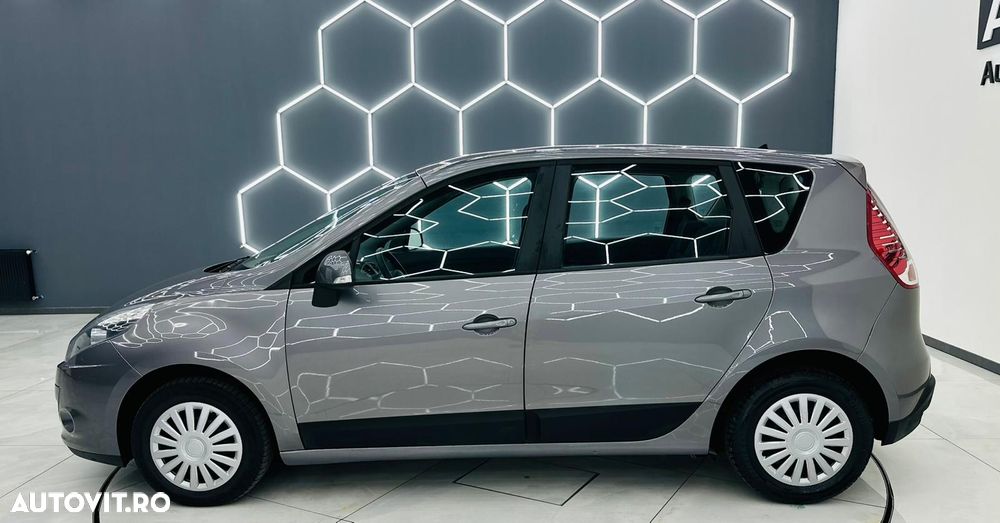 Renault Scenic 1.6 16V 110 Authentique - 30