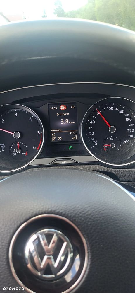Volkswagen Passat 2.0 TDI SCR Comfortline - 9