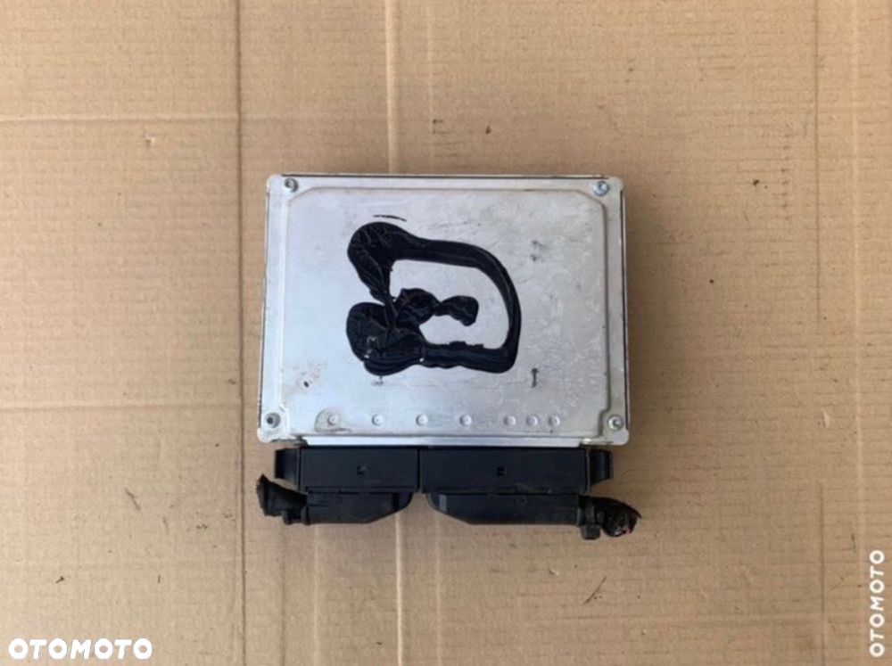 8E0909518BC Komputer sterownik silnika ECU audi a4 b6 - 2
