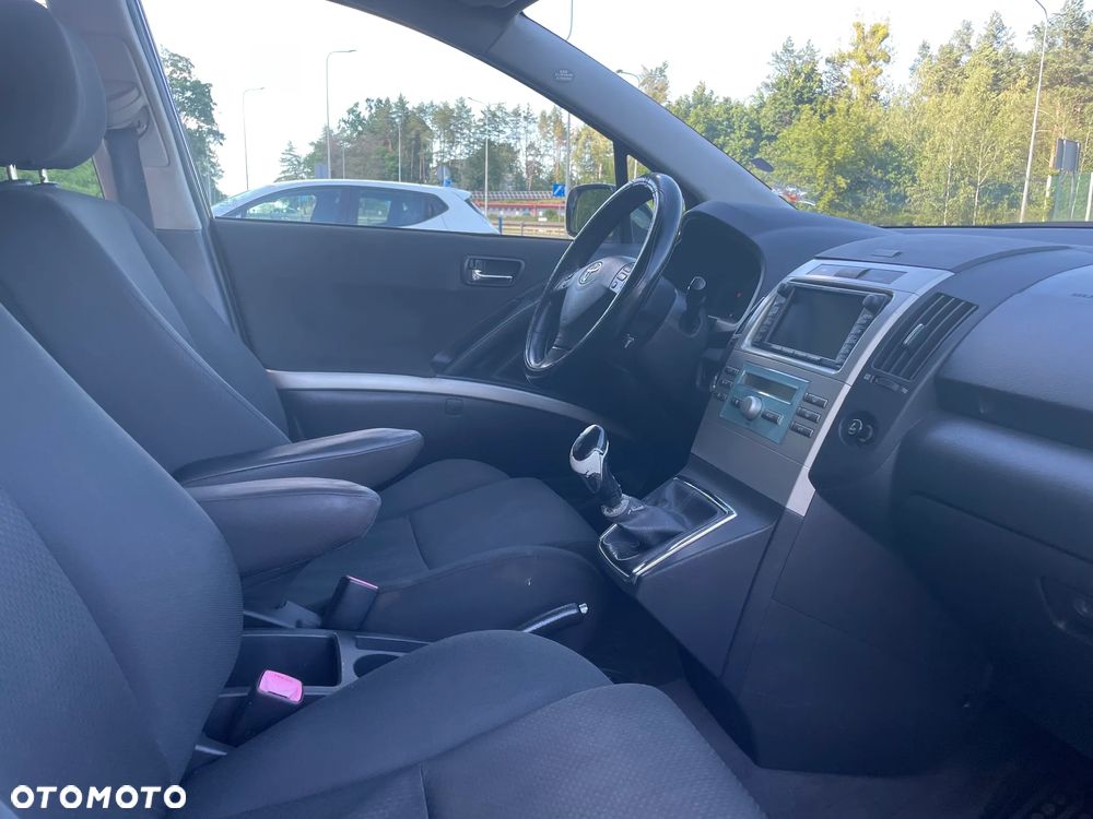 Toyota Corolla Verso 2.0 D-4D Prestige 7os - 14