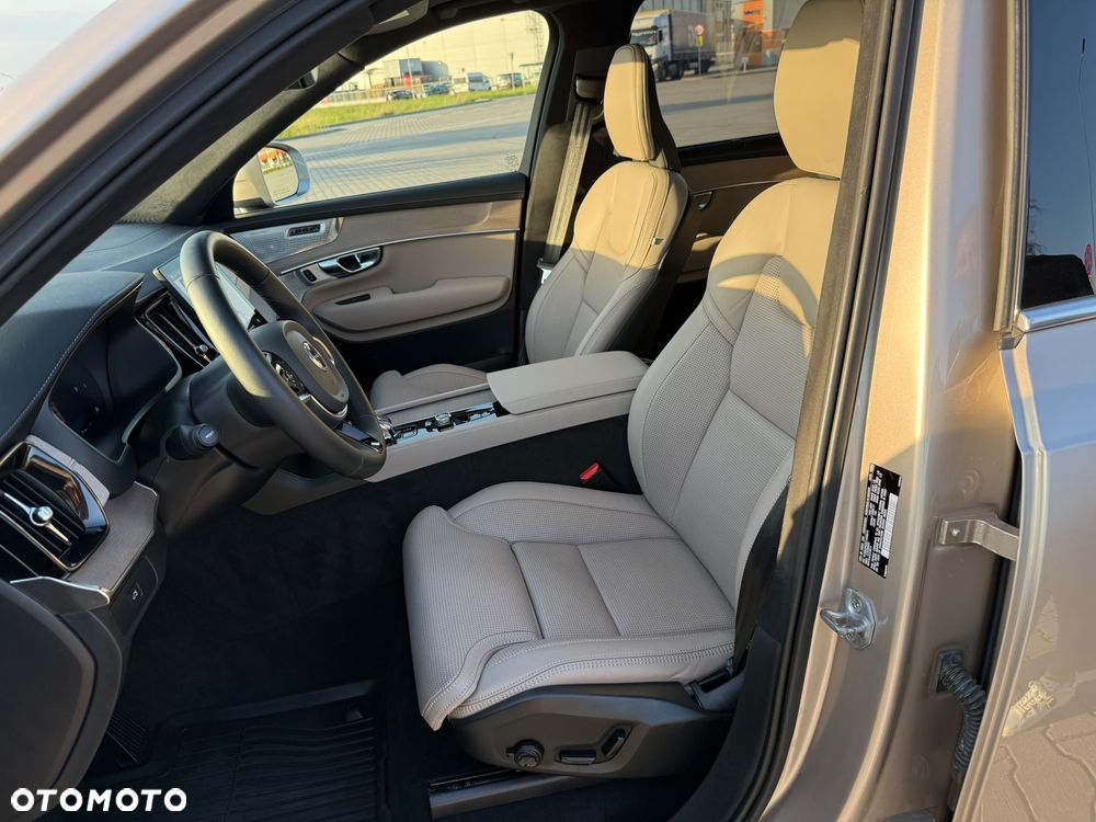 Volvo XC 90 - 22