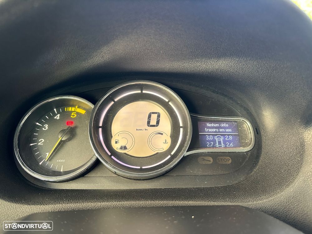 Renault Mégane Coupe 1.5 dCi Dynamique S - 3