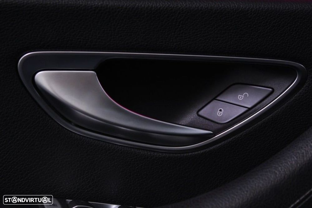 Mercedes-Benz E 300 de Avantgarde - 21