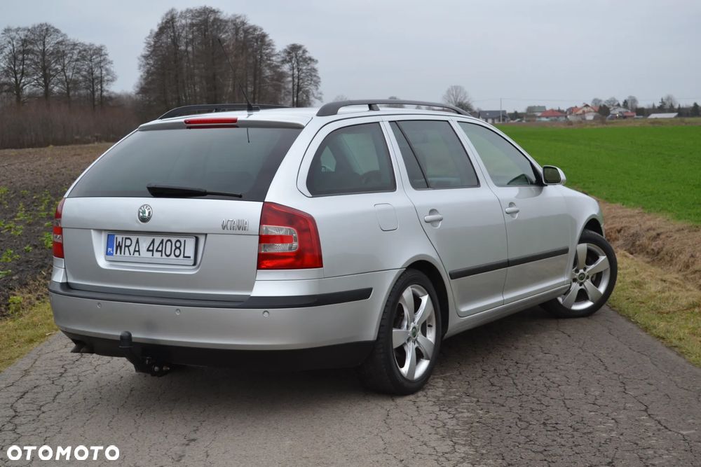 Skoda Octavia 2.0 TDI Elegance DSG - 13