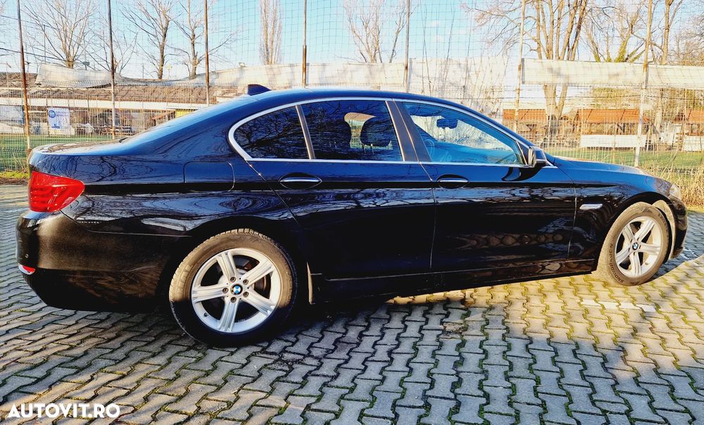 BMW Seria 5 520d Aut. Modern Line - 4
