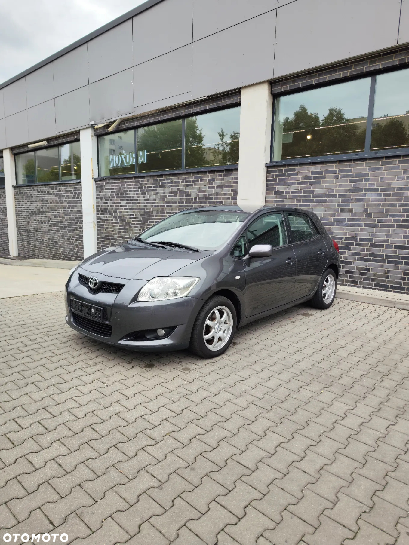 Toyota Auris 1.6 VVT-i Sol - 2