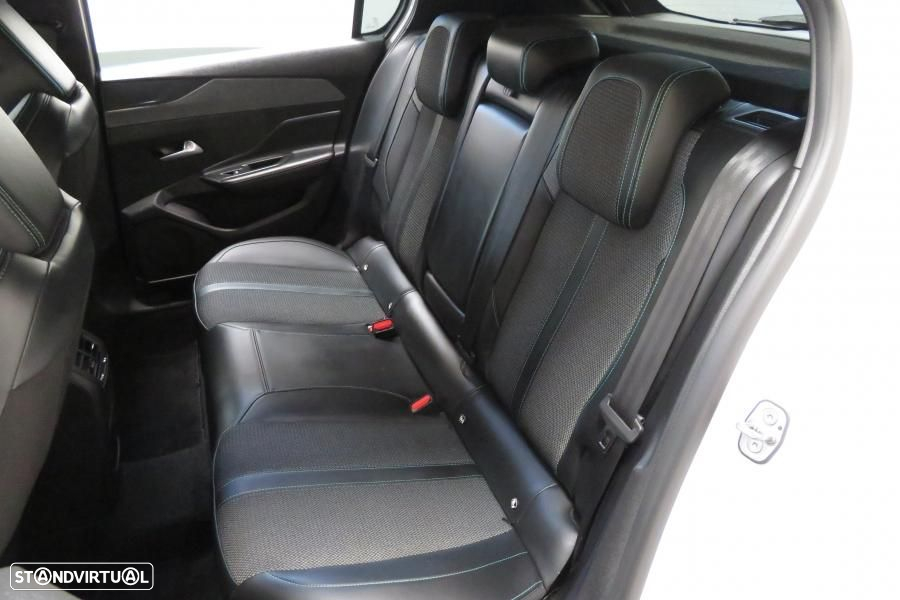 Peugeot 308 1.2 PureTech Allure Pack - 18