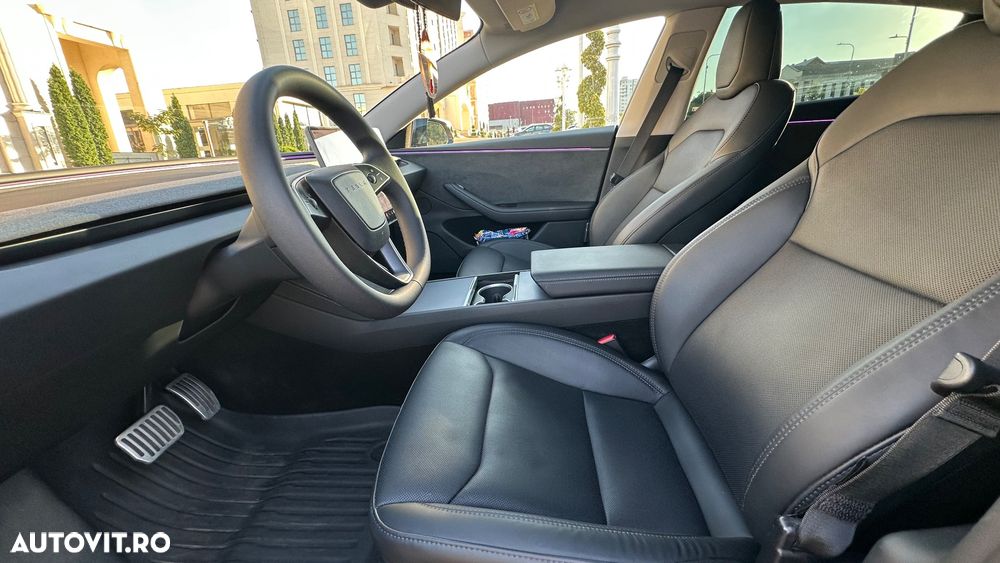 Tesla Model 3 - 11