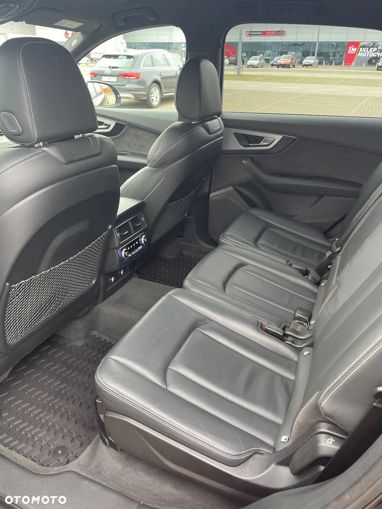 Audi SQ7 - 24
