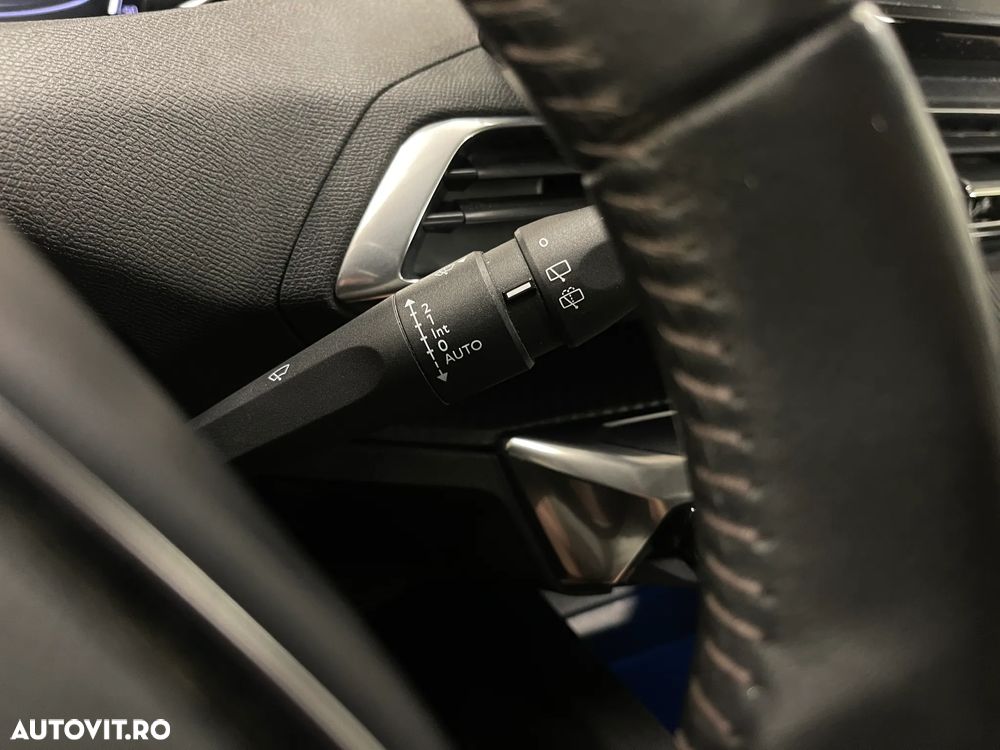 Peugeot 5008 PureTech 130 Stop & Start Active Business-Paket - 31