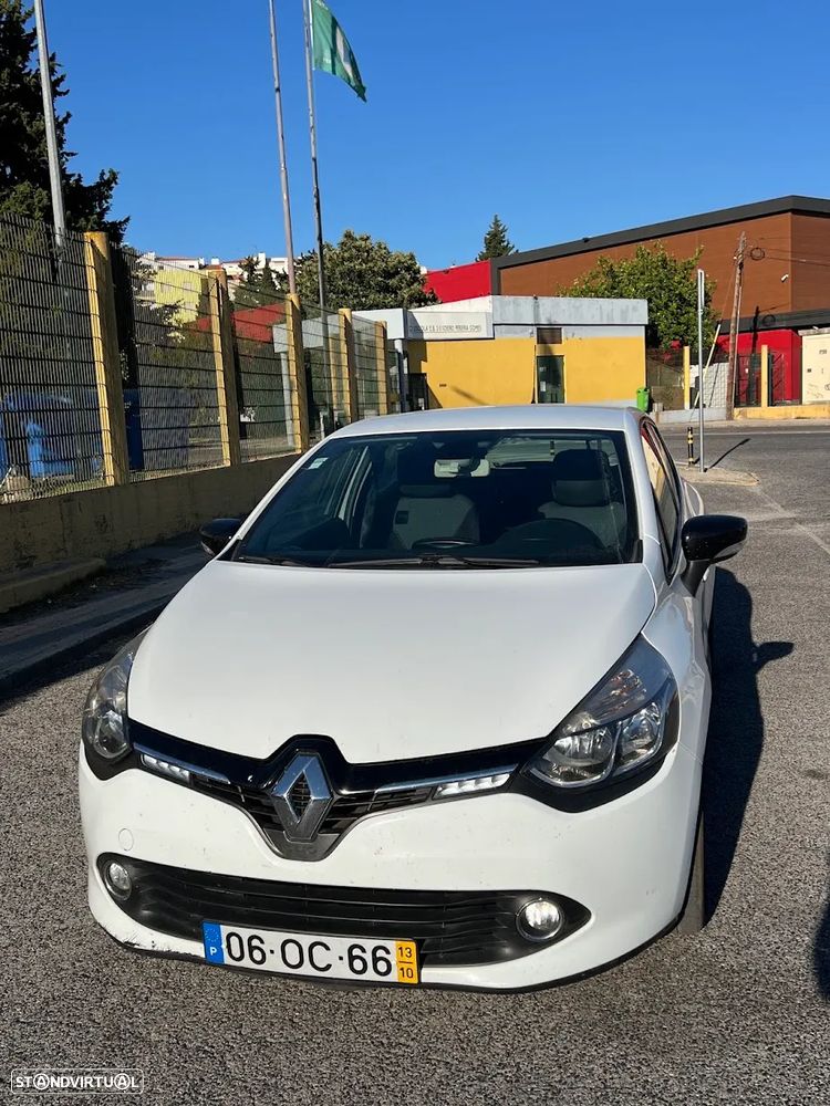 Renault Clio 1.5 dCi Luxe - 3